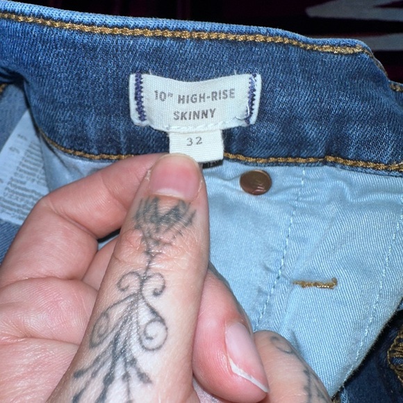 Madewell 10” High-Rise Skinny Jeans | Size 32 - Picture 7 of 8